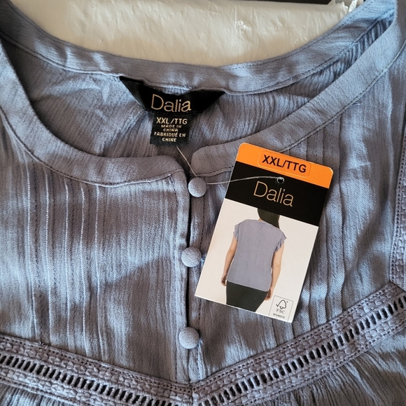 NEW DALIA Women's Blue Ruffle Sleeve Top - Picture 3 of 4